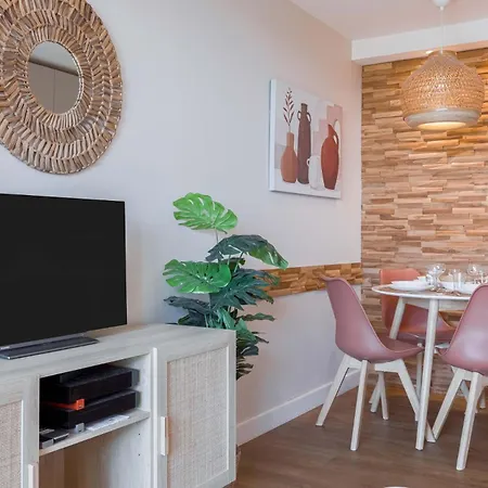 Chouchou - Terrasse, Piscine, Tennis, Clim Apartment *
